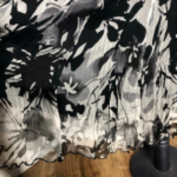 Tadashi Collection Fit and Flare Floral Midi Dress Black White Size 8 - Picture 10 of 13